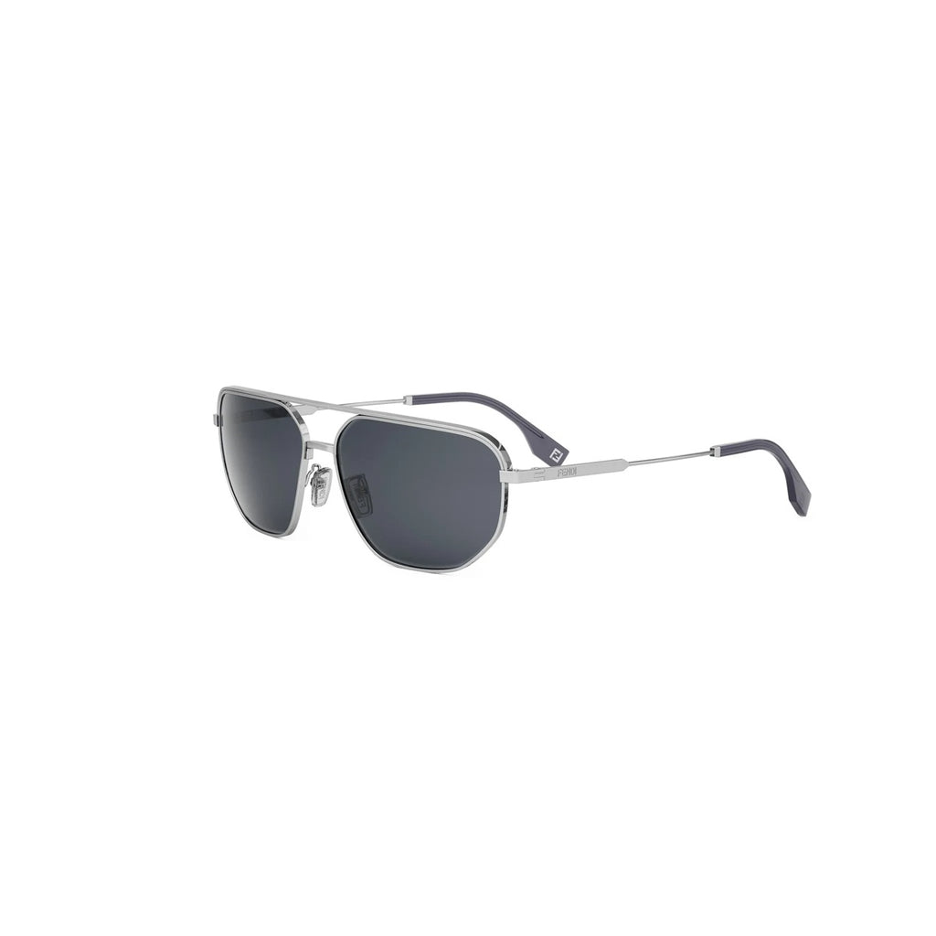 Fendi FE40154U16A Sunglasses product image