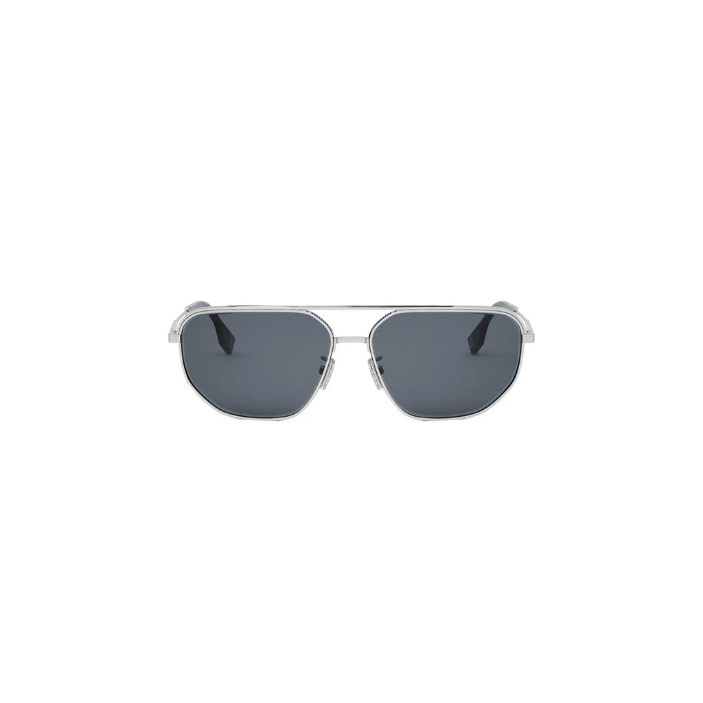 Fendi FE40154U16A Sunglasses product image