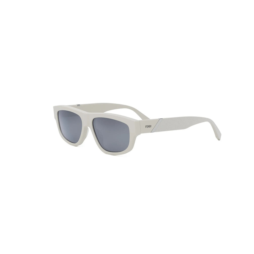 Fendi FE40157I5621C Sunglasses product image