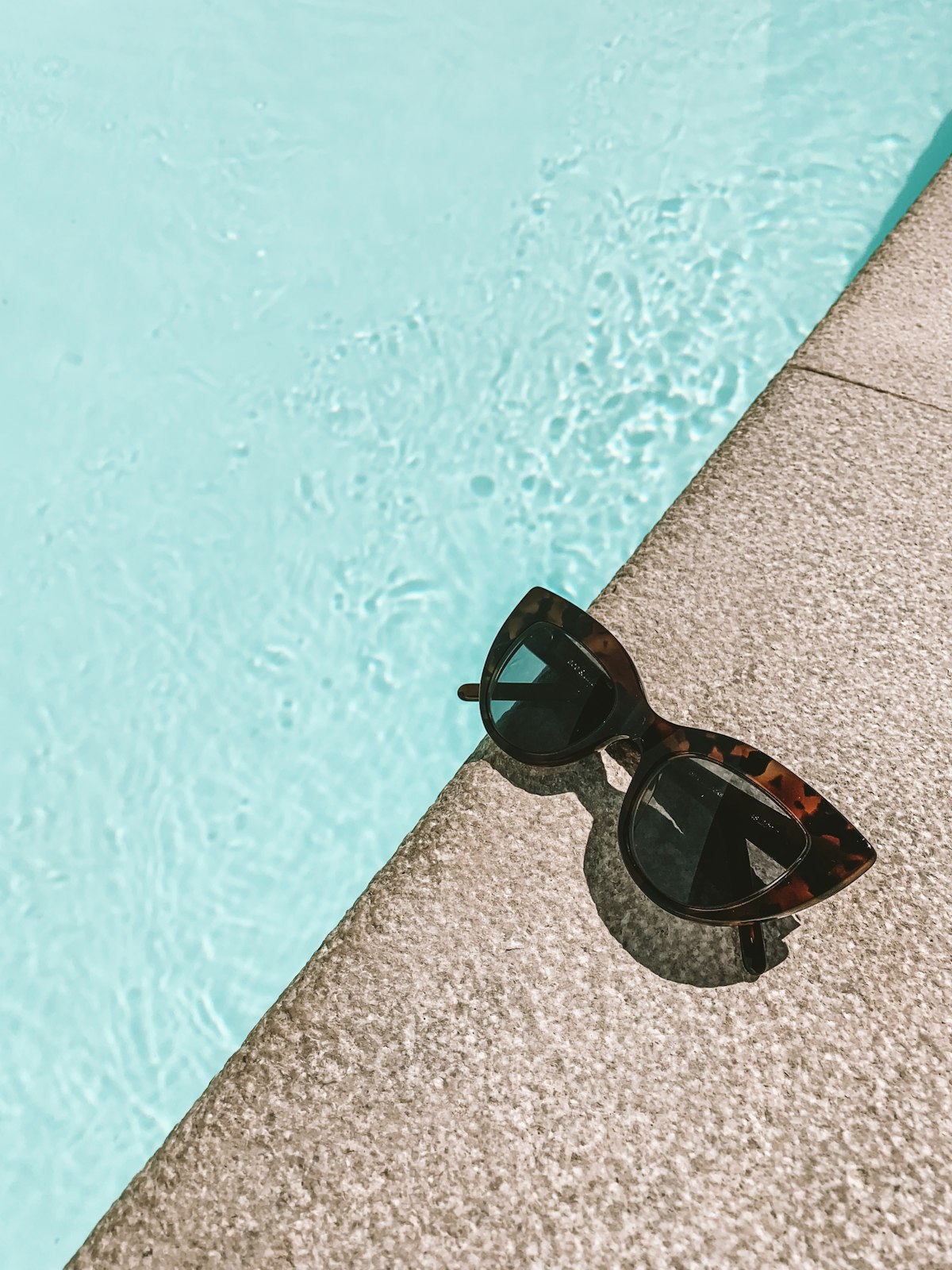 Pixel blue-light glasses in Matte Black